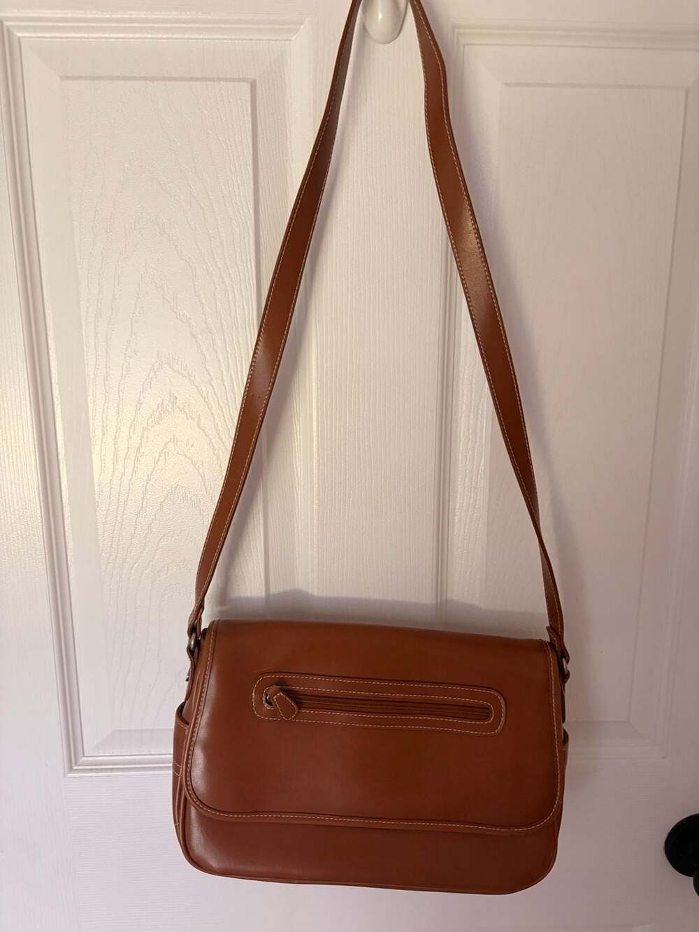 Liz Claiborne Accessories Brown Faux Leather Crossbody Bag and wristlet